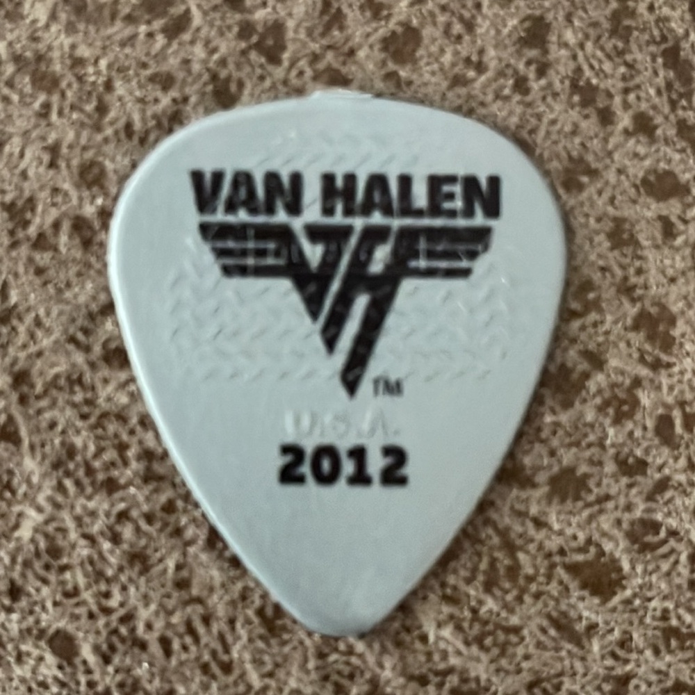 Van Halen Wolf Guitar Pic - Picture 3 of 3